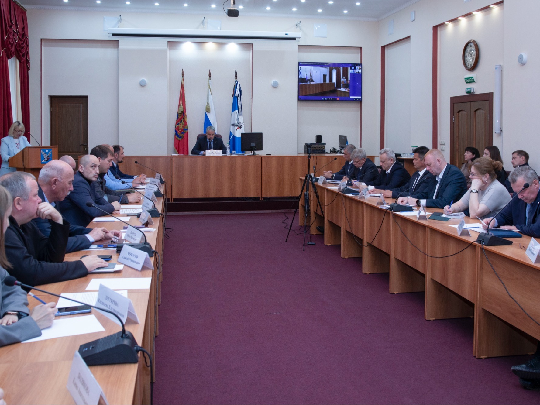 Глава Таймыра Алексей Членов провёл расширенную планёрку.